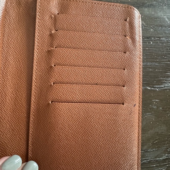 Louis Vuitton Trifold Snap Monogram Wallet - Picture 9 of 14